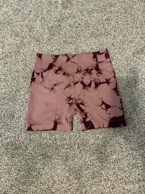 Tie-Dye High-Waist Biker Shorts - Mauve Plum